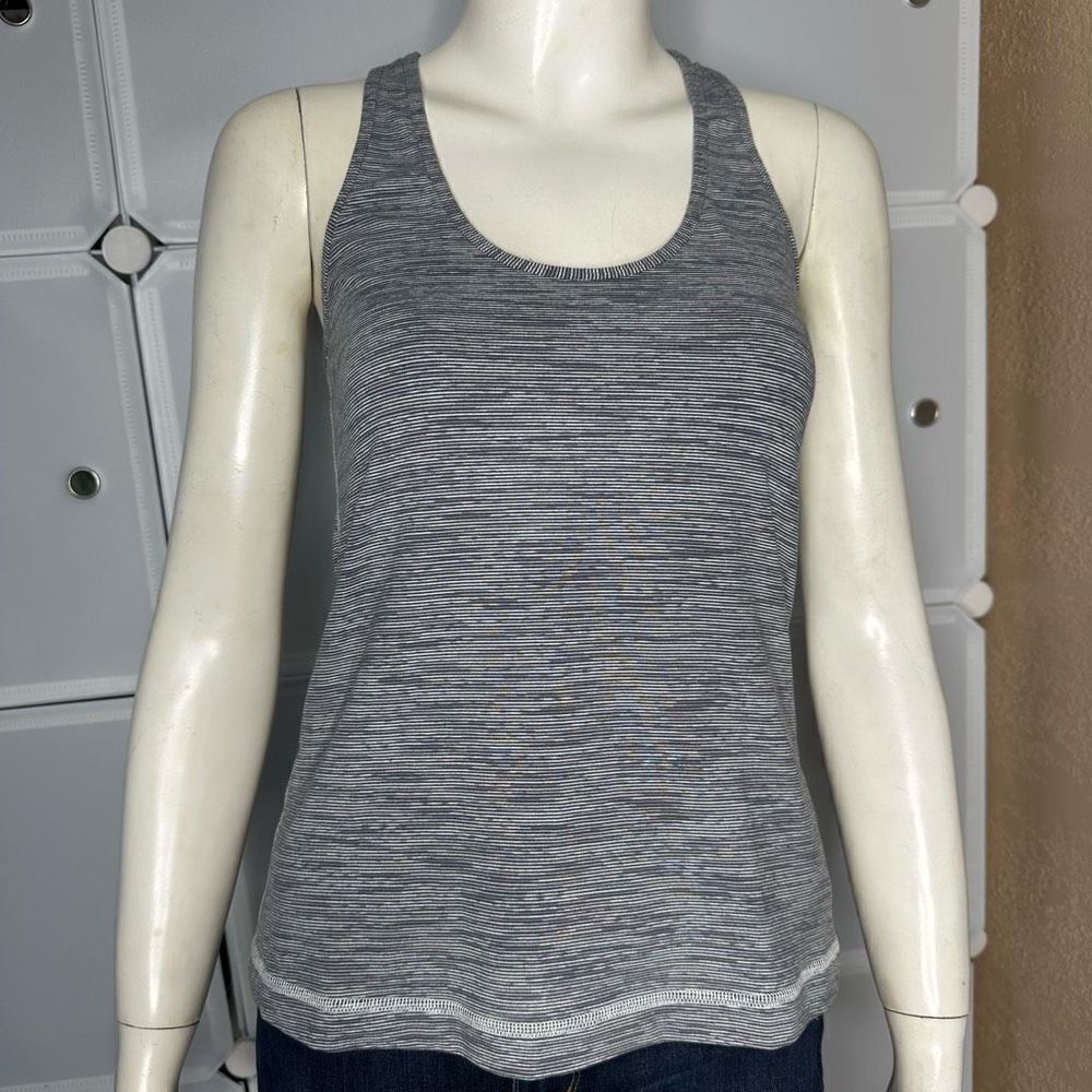 Lululemon Cool Racerback Gray Tonka Stripe Tank Size 6